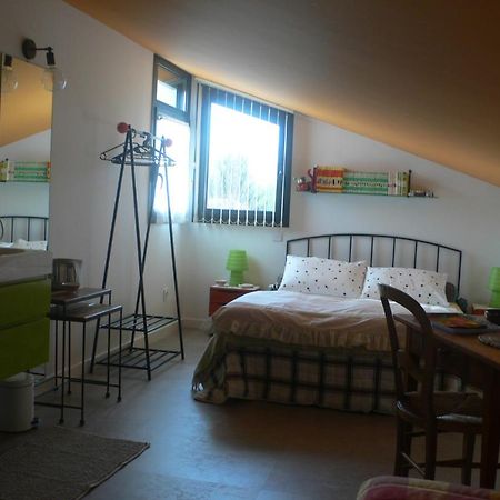 Les Kiwis Hotel Saint-Yrieix-sur-Charente Екстериор снимка