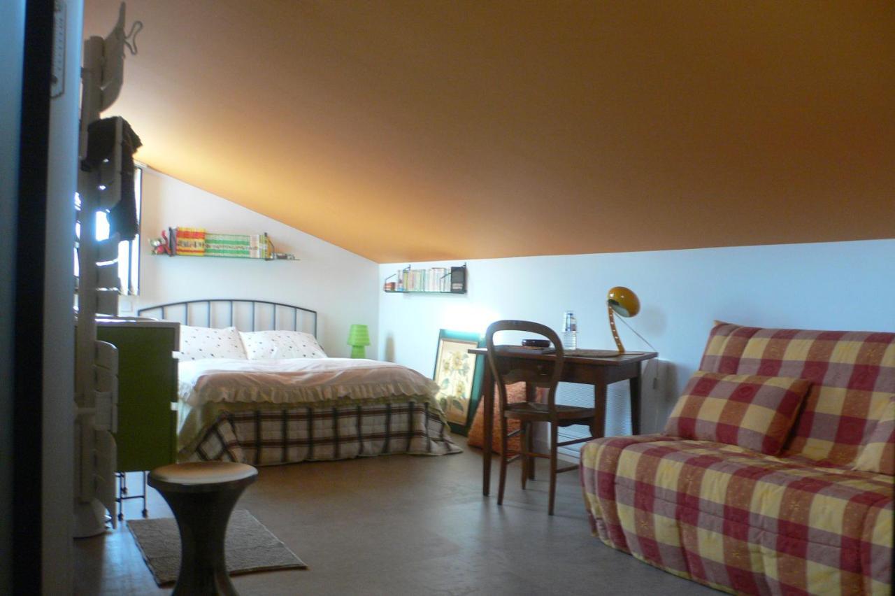 Les Kiwis Hotel Saint-Yrieix-sur-Charente Екстериор снимка